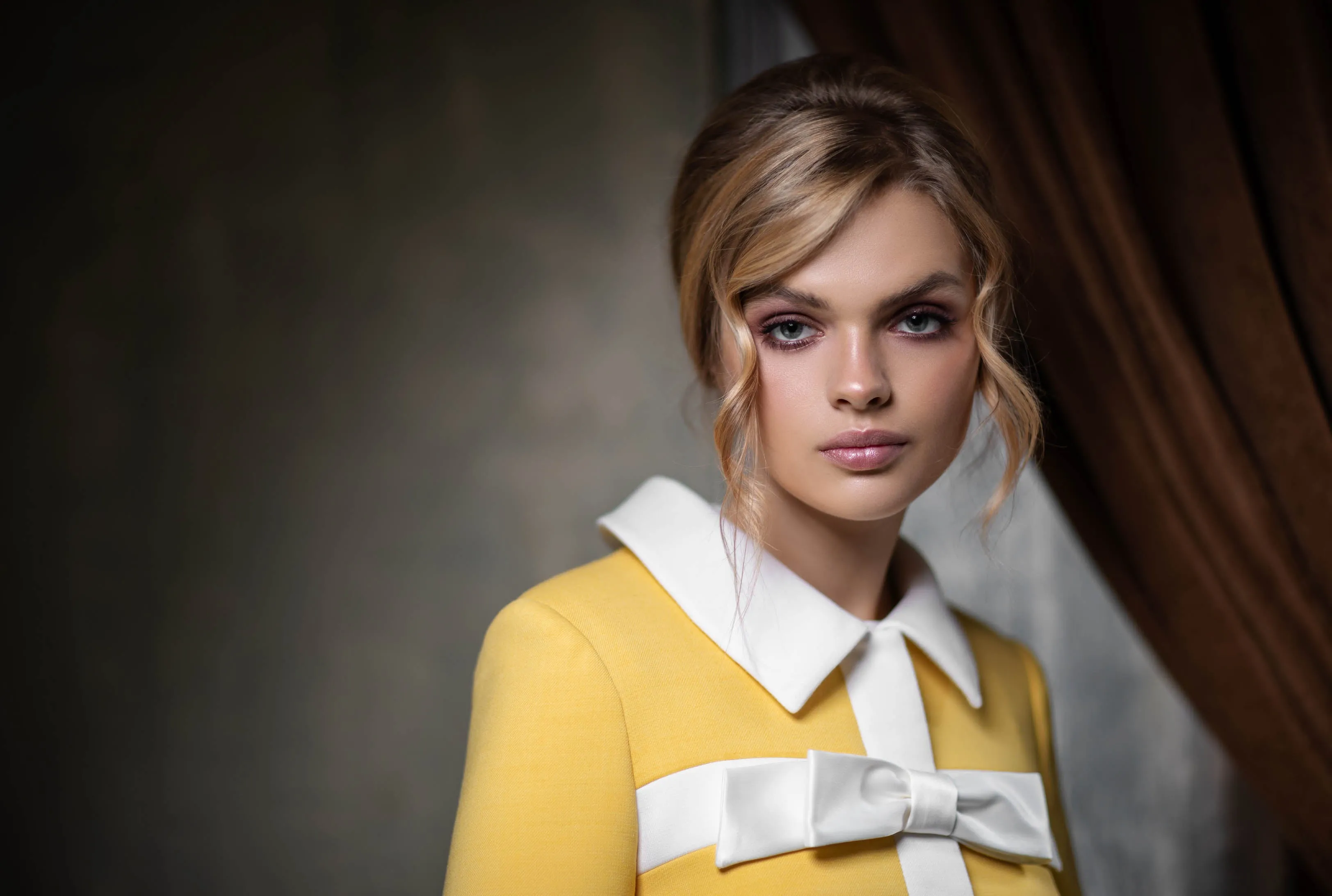 MARMALADE 60s Style Black/Light Cream Coat with Detachable Bow