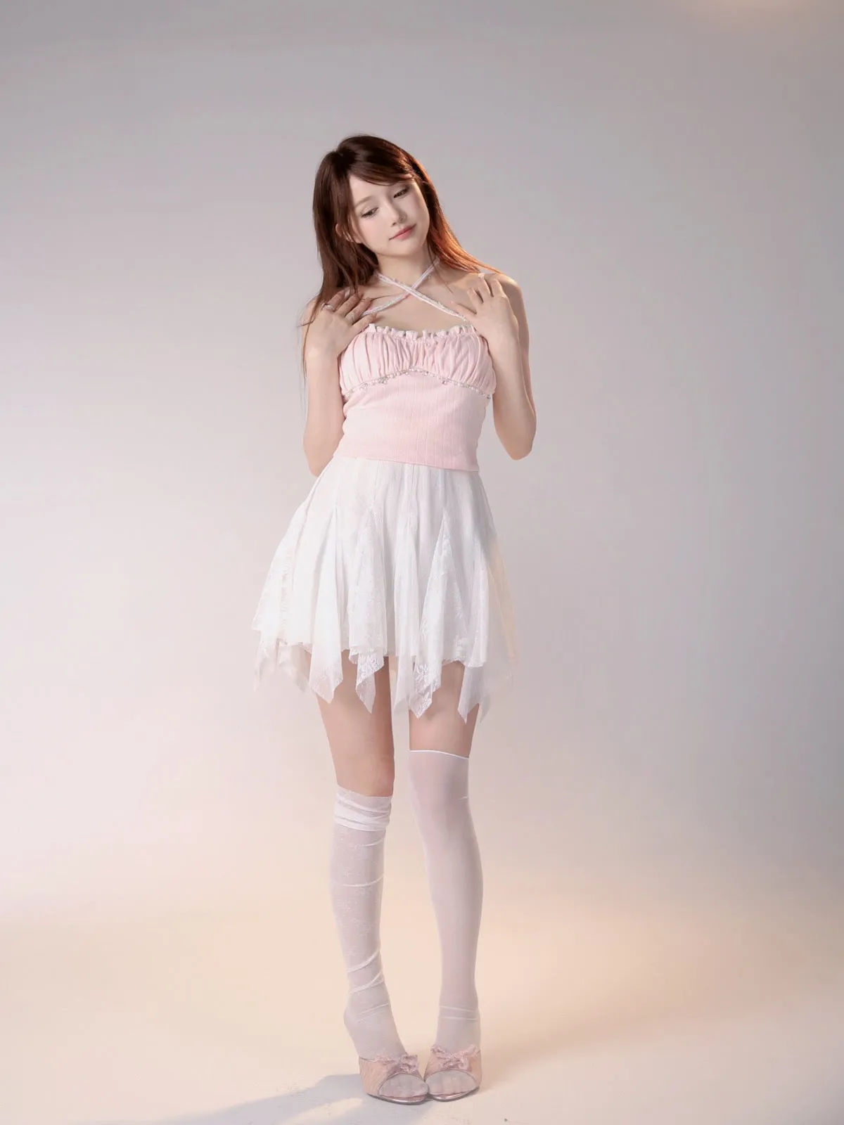 [Rose Island]Enchanting Mini Rose Beaded Halter Crop Top