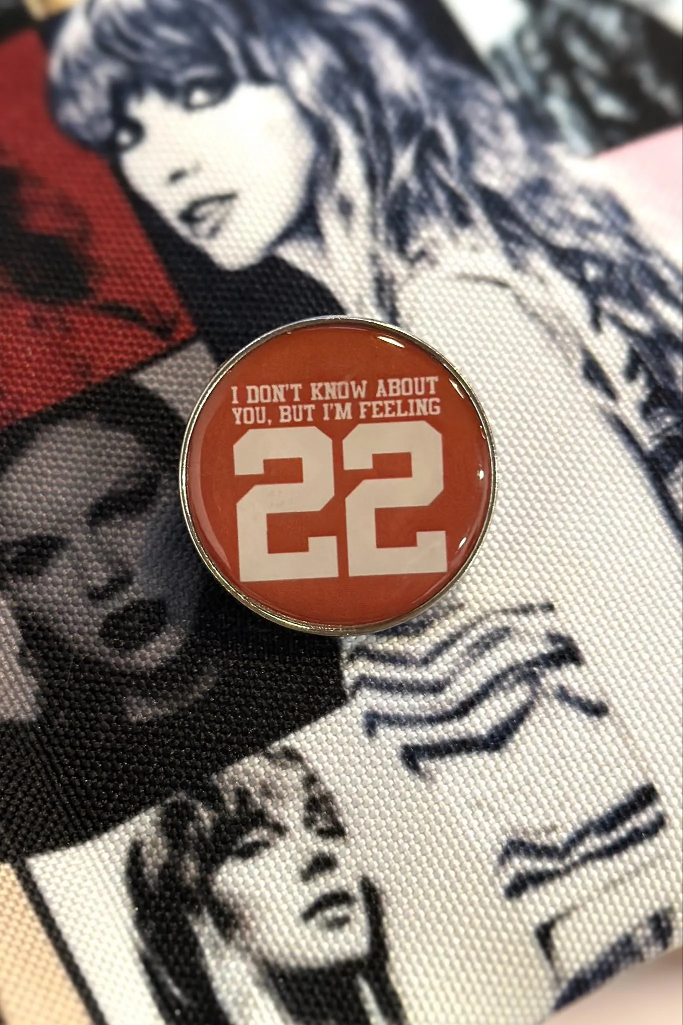 [T. Swift] Metal Pins