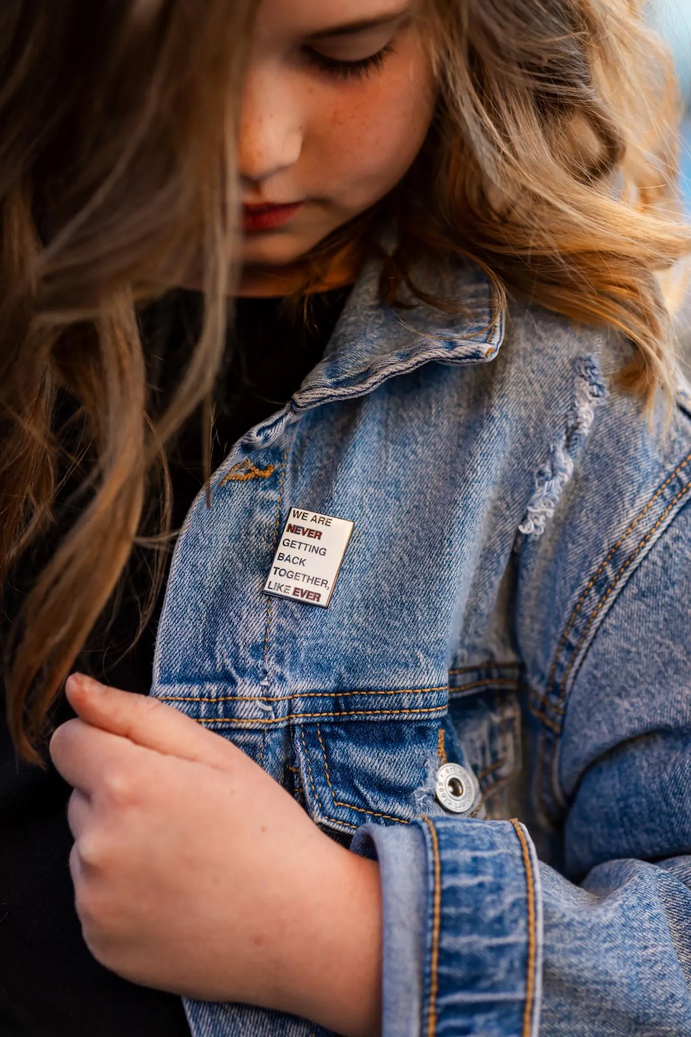 [T. Swift] Metal Pins
